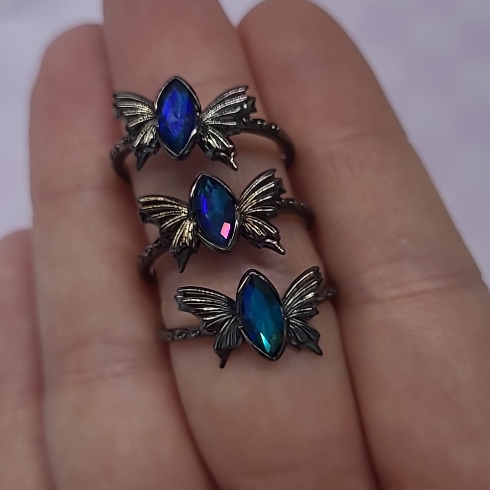 Butterfly Crystal Ring - Iridescent Blue-Purple Accent Size 8 - Picture 4 of 4